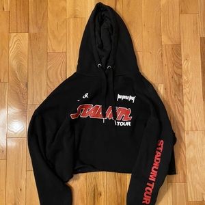 Cropped hoodie